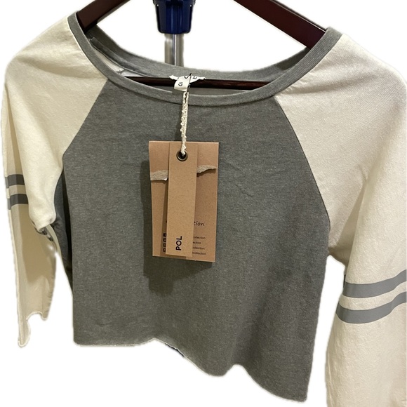 POL Tops - POL Women's Long Sleeve Gray and Cream Shirt Size Small Lint Mark on the Back